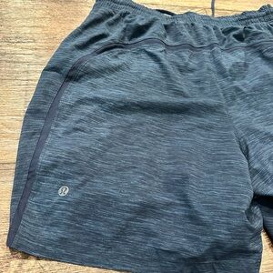 Men’s Lululemon Pace Breaker Shorts Heathered Navy